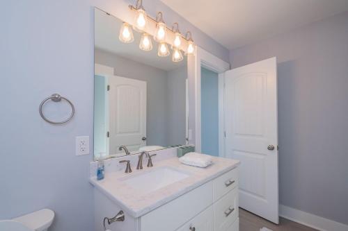 Sweet Sunshine by Oak Island Accommodations - photo 6