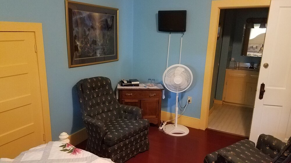 Ozark Country Inn - photo 28