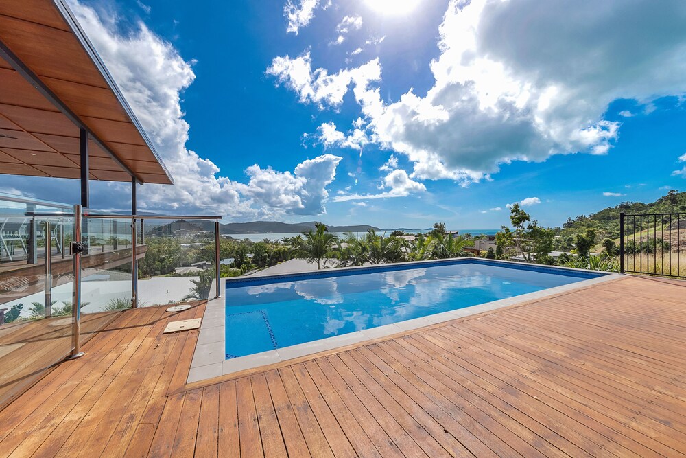 Viewpoint — Cannonvale — photo 3