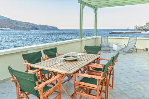 Seafront House in Andros Town by Explore Andros — 4-Star Luxury Hotel in Andros, Greece