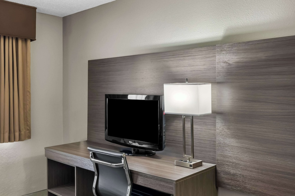 SureStay Hotel by Best Western SeaTac Airport North - photo 26