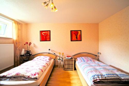 Private Room with own bathroom — hotel in Sarstedt