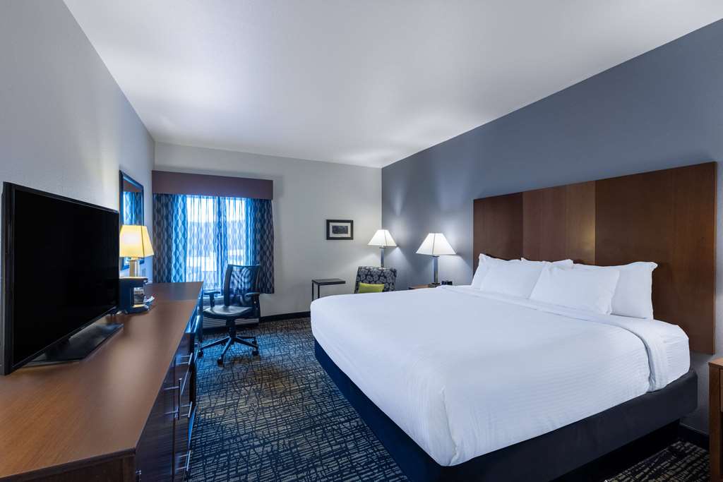 La Quinta Inn & Suites by Wyndham Morgantown - photo 51