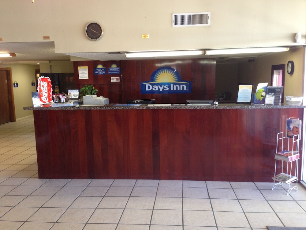 Days Inn by Wyndham Santa Fe New Mexico - photo 3