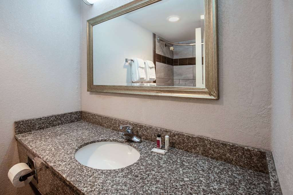 Baymont by Wyndham Northwood - photo 25