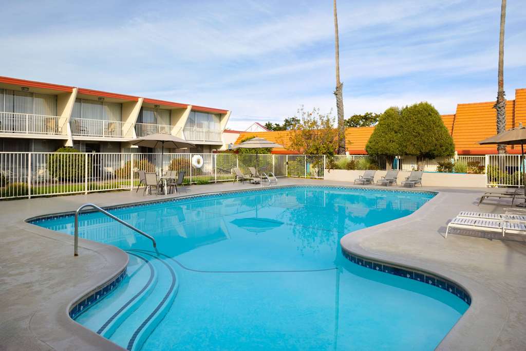 Travelodge by Wyndham Monterey Bay - photo 6