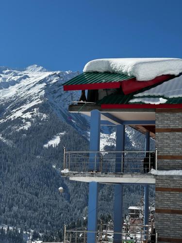 Cafekush tosh - carbon neutral hotel in Unknown City