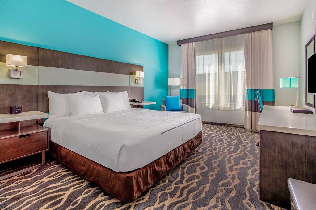 La Quinta Inn & Suites by Wyndham Northlake Fort Worth - photo 22