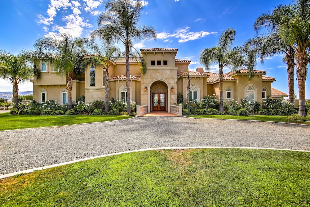 Luxe Wine Country Estate with Orchard Facing Balcony in Temecula, United States