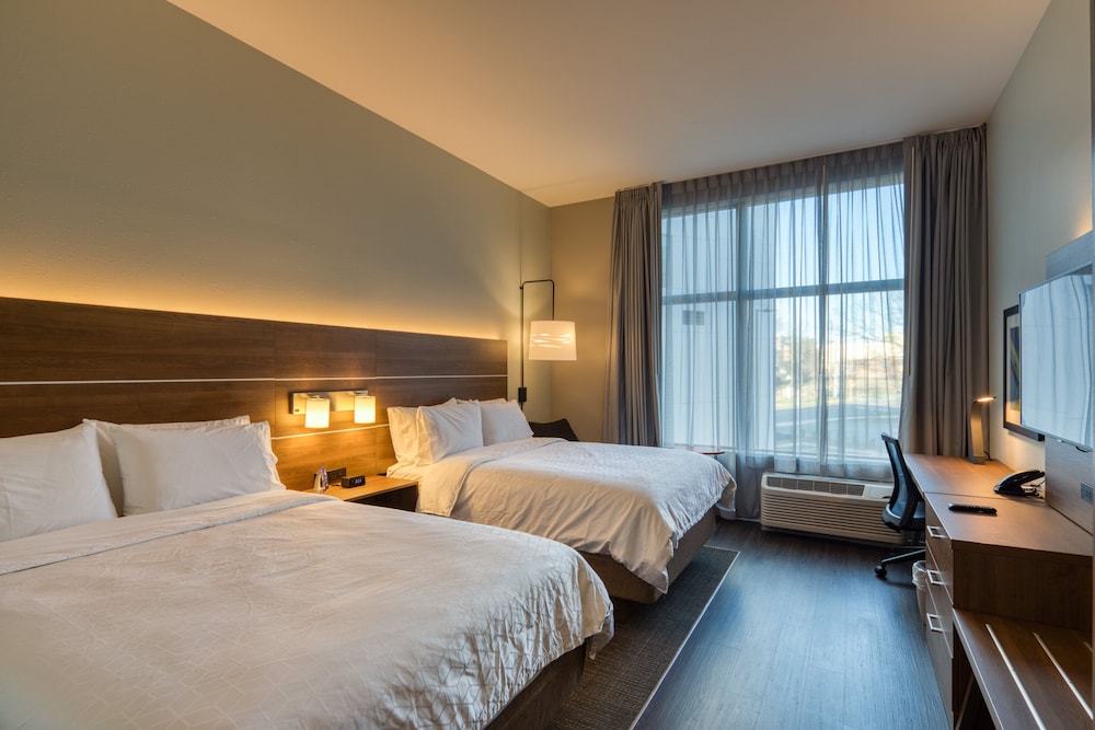Holiday Inn Express & Suites Charlotte South End by IHG - photo 61