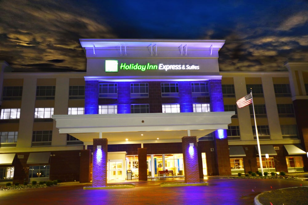 Holiday Inn Express Suites Toledo South Perrysburg By Ihg — Perrysburg