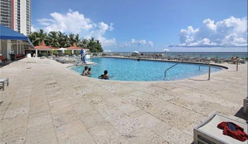 Ramada Marco Polo Beach - photo 14