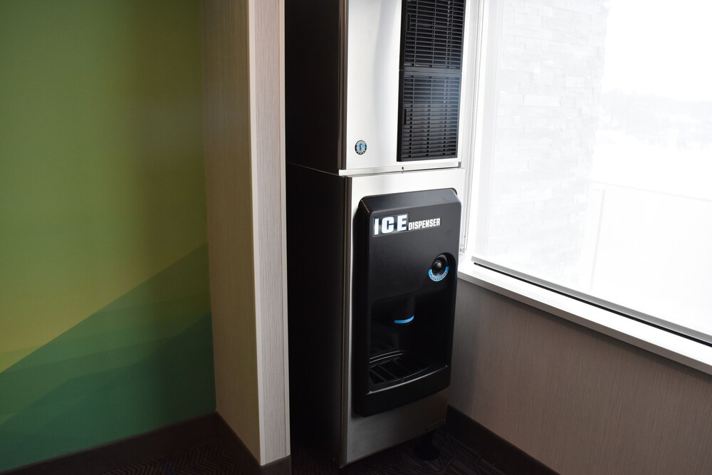 Holiday Inn Express & Suites Boston South Randolph by IHG - photo 49