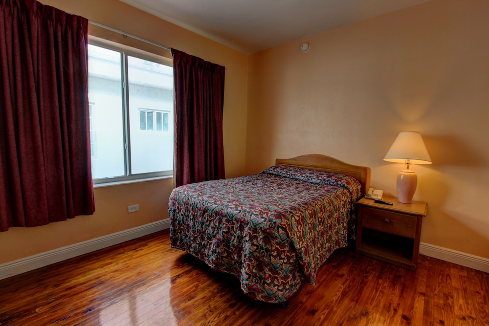 Geneva Hotel - photo 12