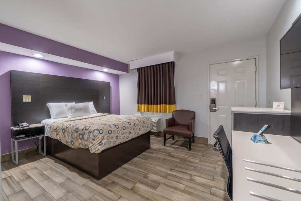 Holiday Terrace Motel - photo 23