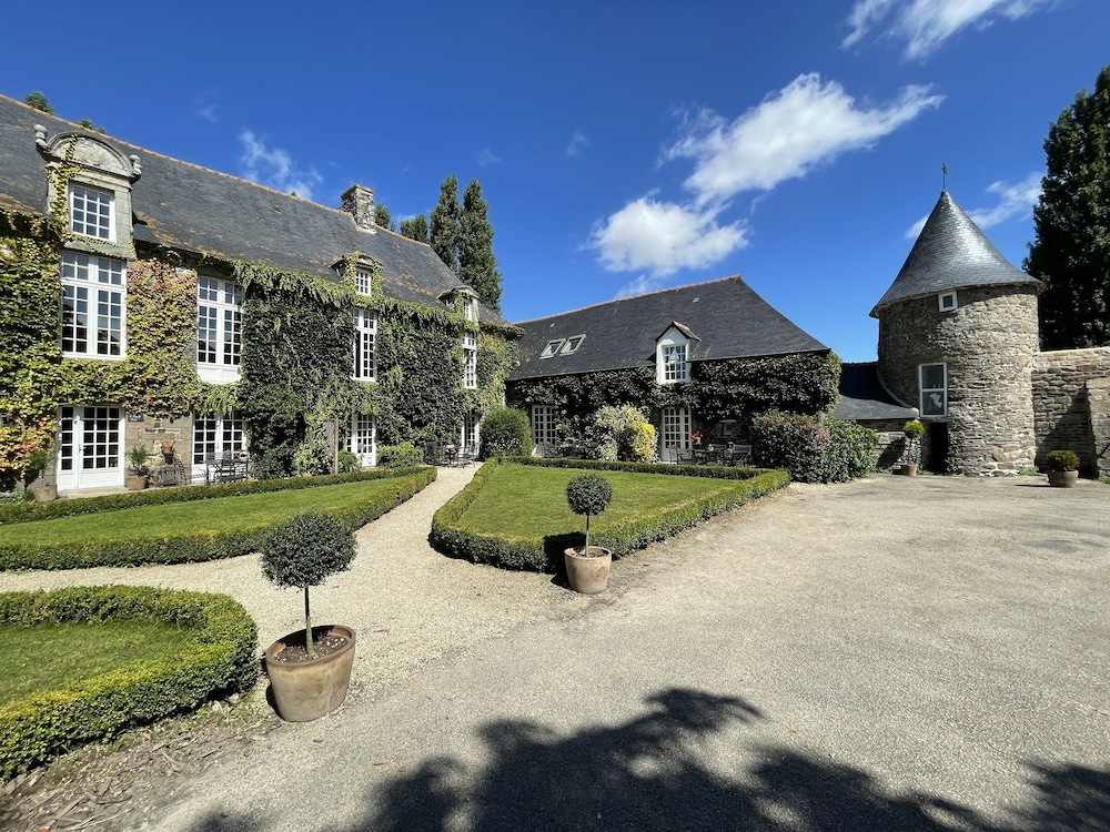 Manoir de la Bégaudière — 4-Star Luxury Hotel in Dol-De-Bretagne, France