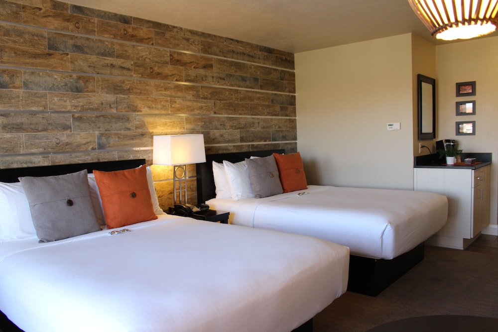 Inn on the Cliff - photo 8