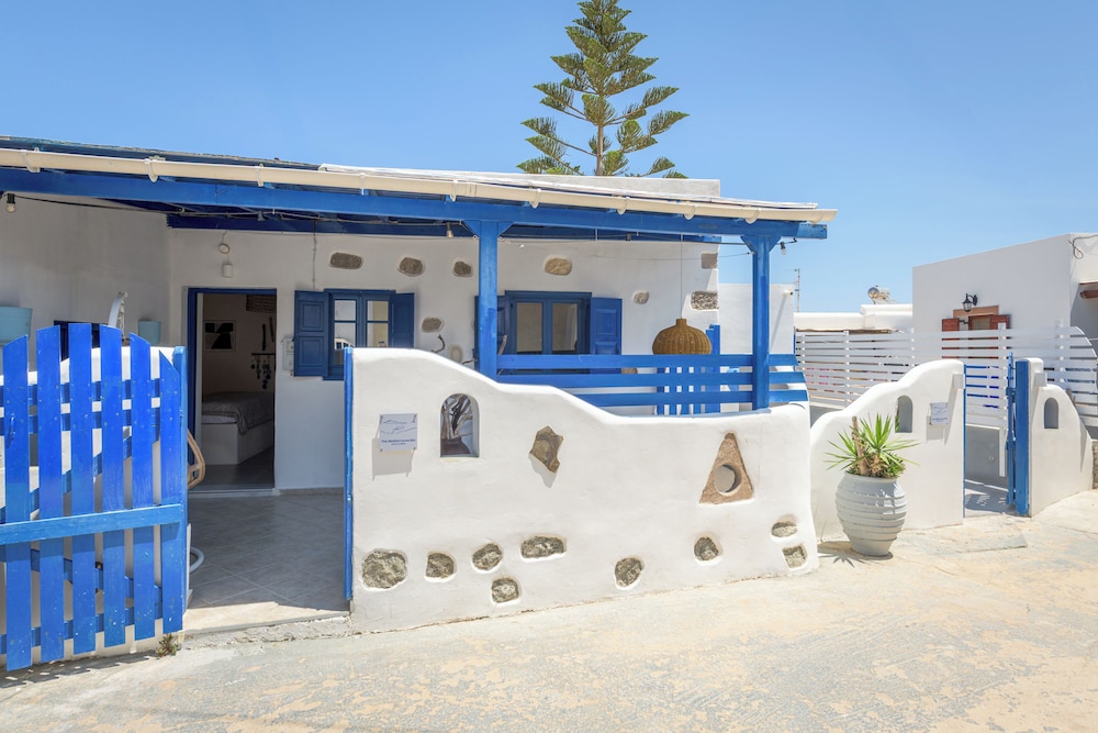 Mediterranea Blu - last minute hotel in Milos