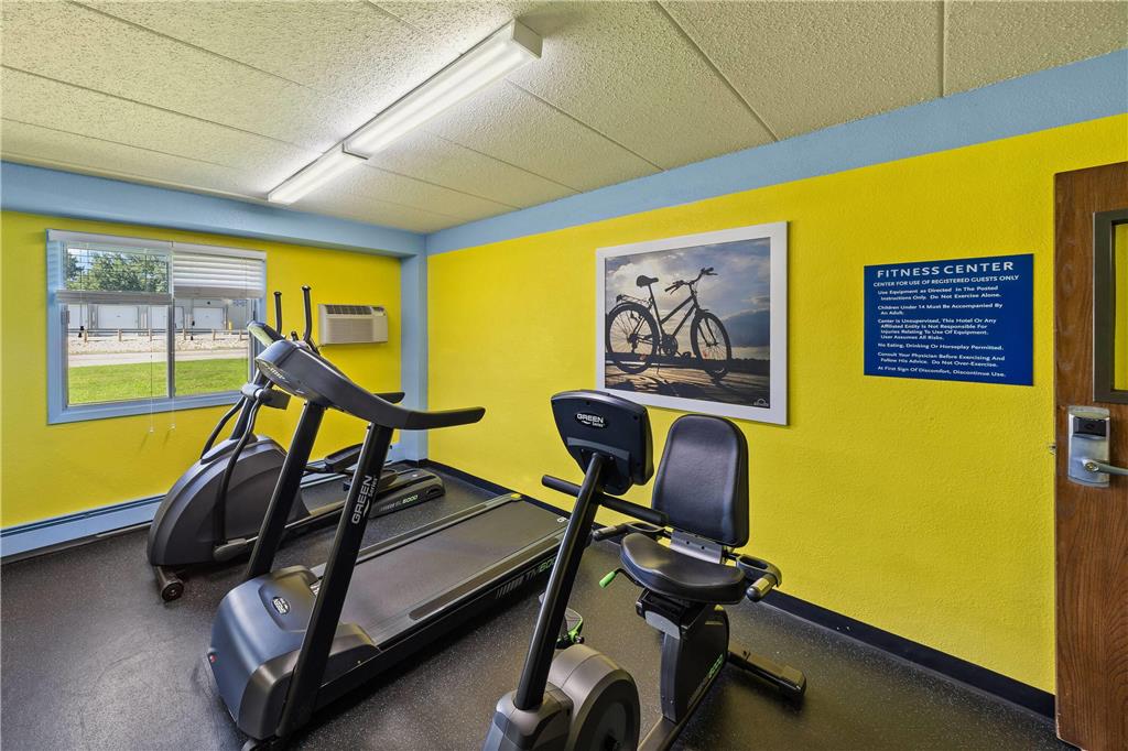 Days Inn by Wyndham Winona - photo 19