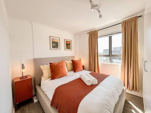 Chic 1 Bedroom Retreat with Mountain Views