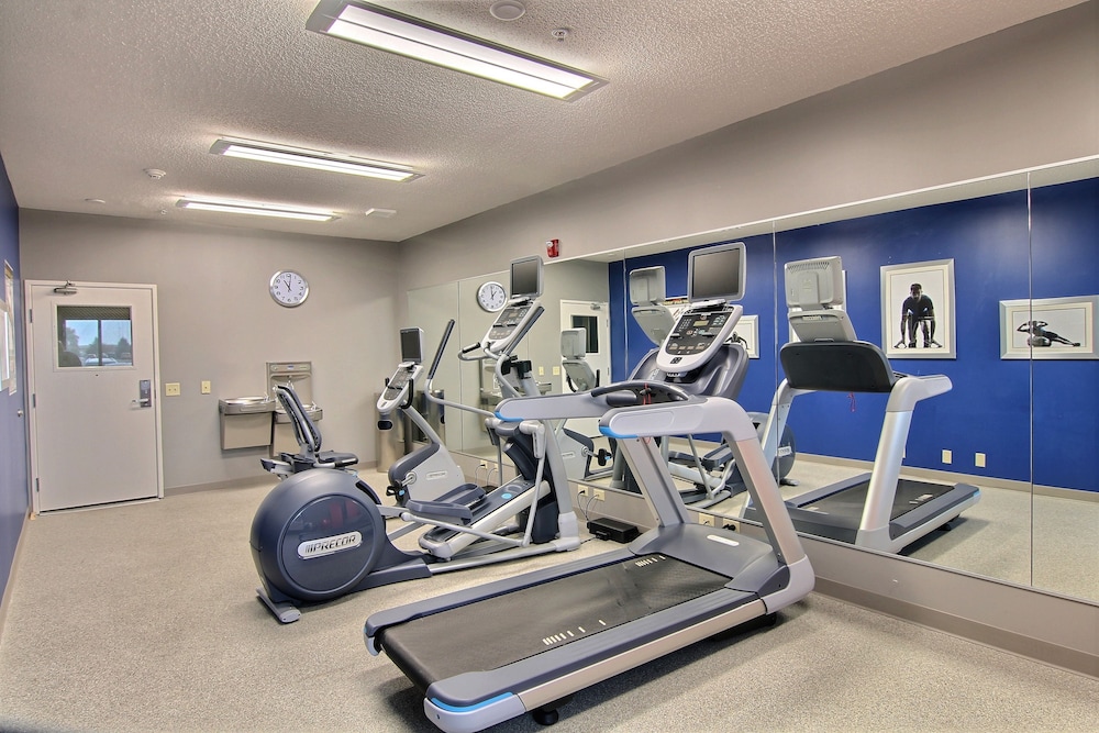 Holiday Inn Express Fargo West Acres by IHG - photo 42
