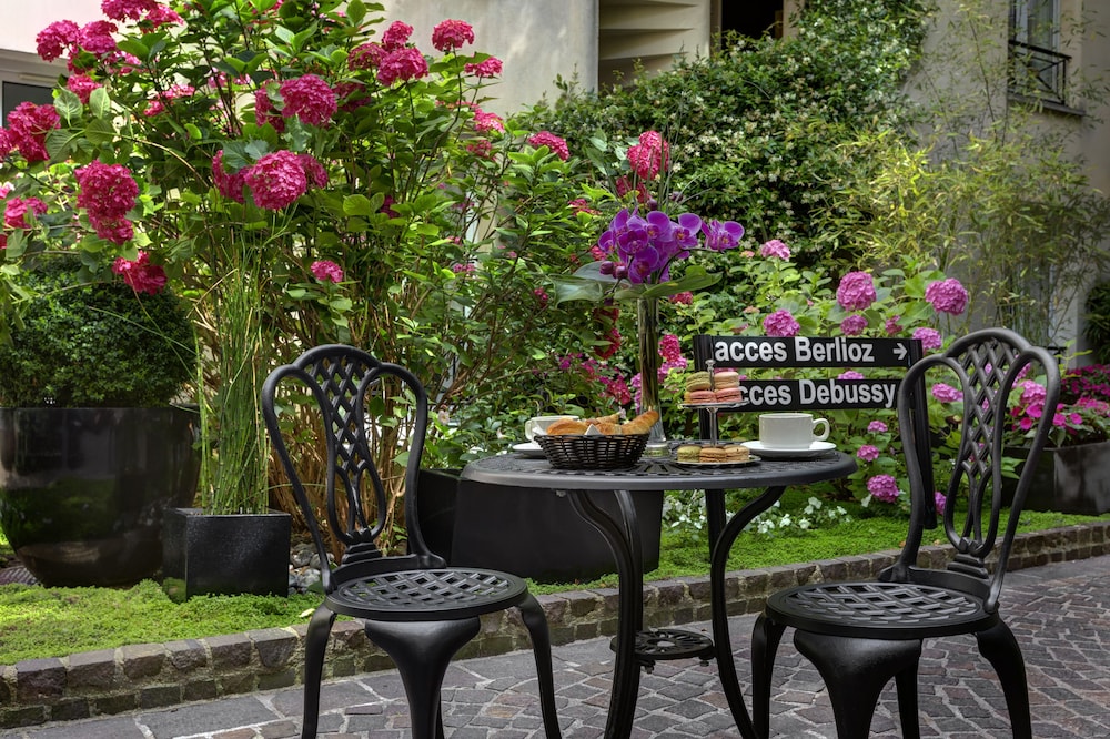 Le patio Bastille - last minute hotel in Paris