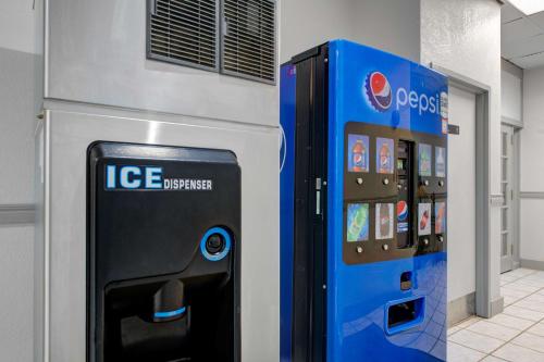 Motel 6 Chickasha Ok - photo 24