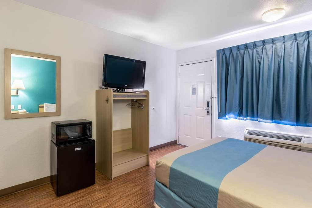 Motel 6 El Centro CA - photo 10