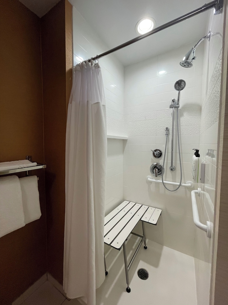 Fairfield Inn & Suites Athens - photo 21