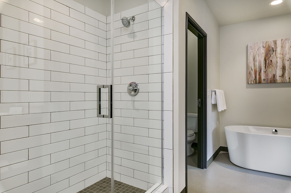 Silver Creek Hotel - photo 32