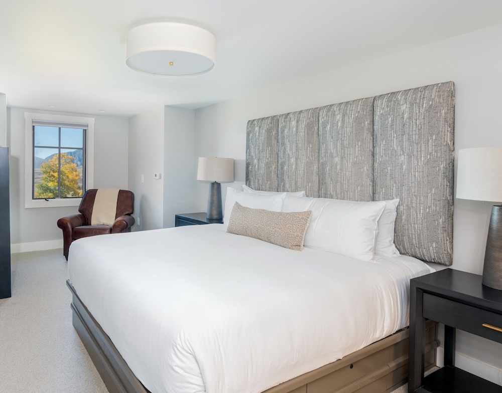 Madeline Hotel & Residences Auberge Collection - photo 70
