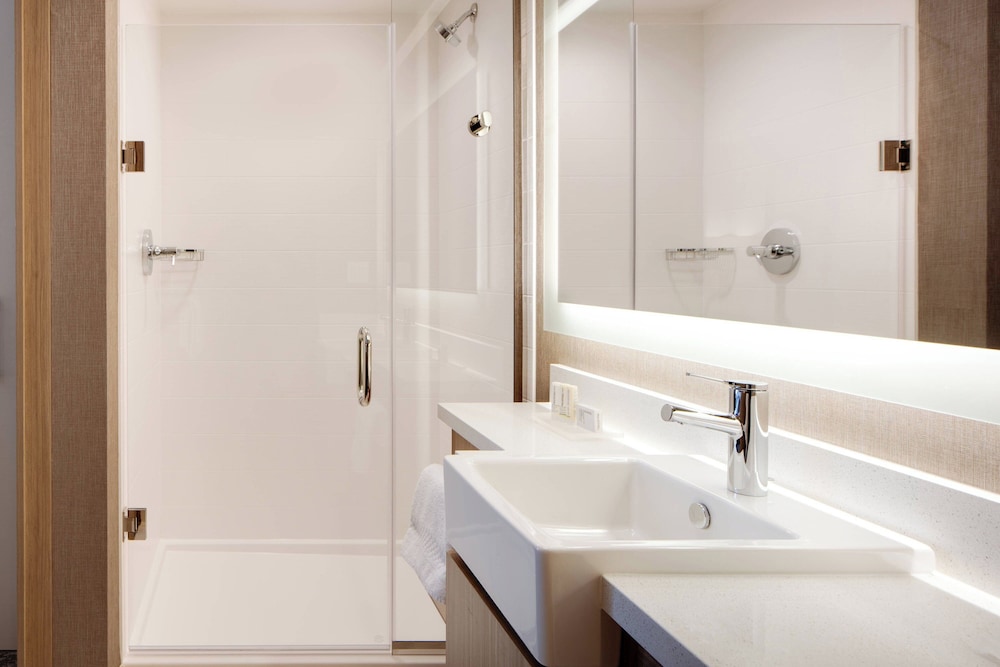 SpringHill Suites by Marriott Ames - photo 12