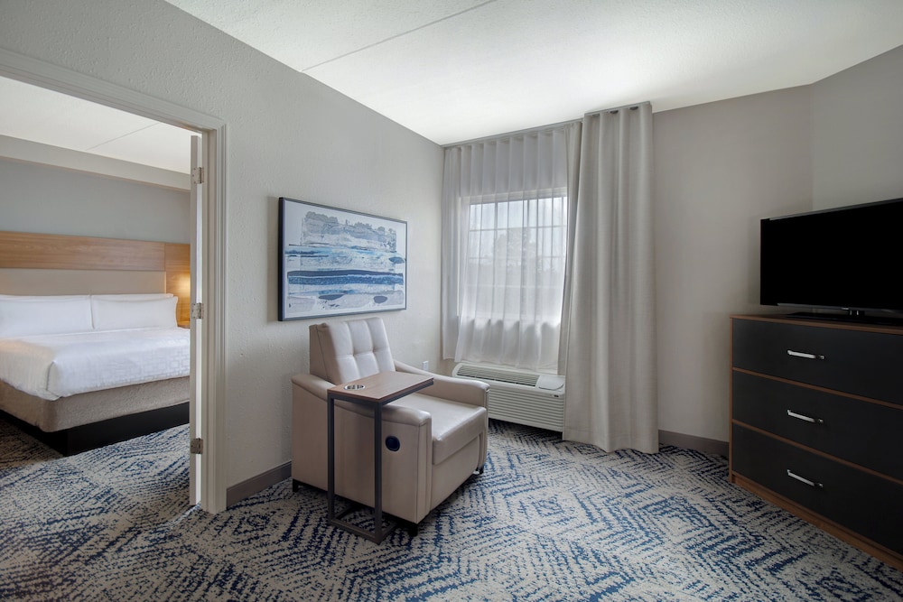 Candlewood Suites Columbia Ft. Jackson by IHG - photo 27