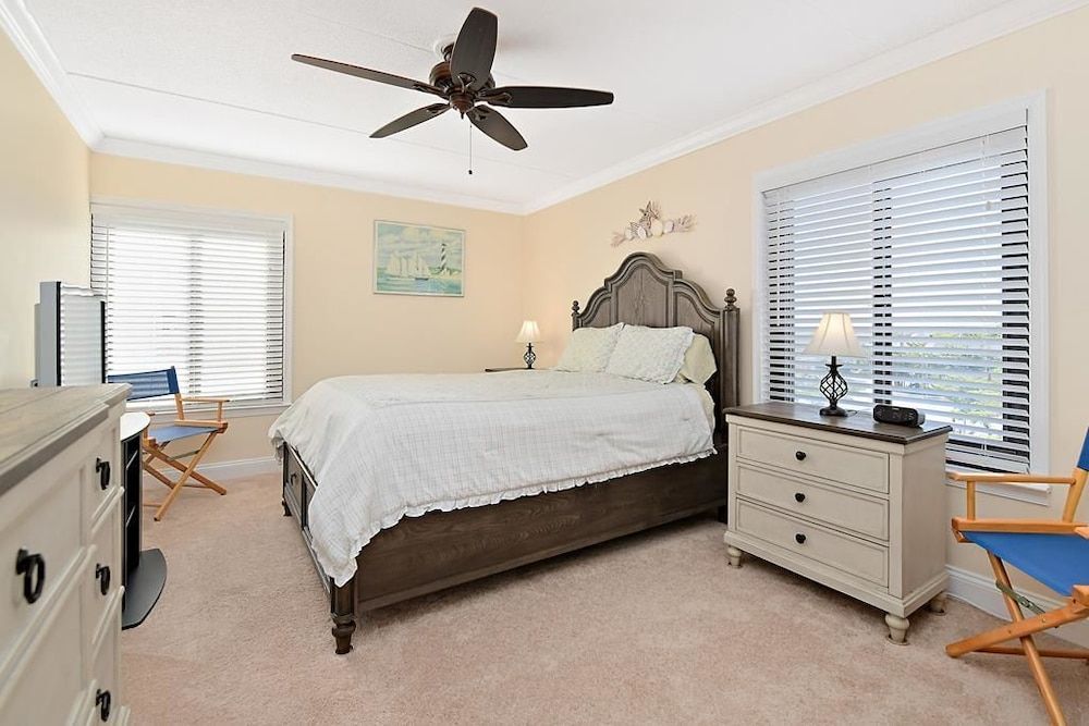 Fountainhead Towers - photo 13