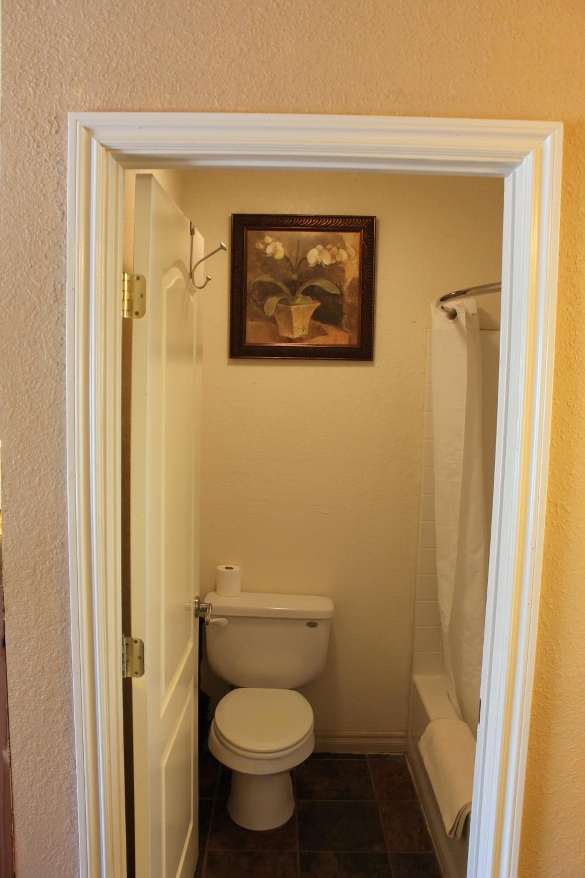 Whitney Portal Hostel And Hotel - photo 36