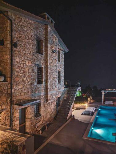 Three Dots Boutique Suites - last minute hotel in Unknown City