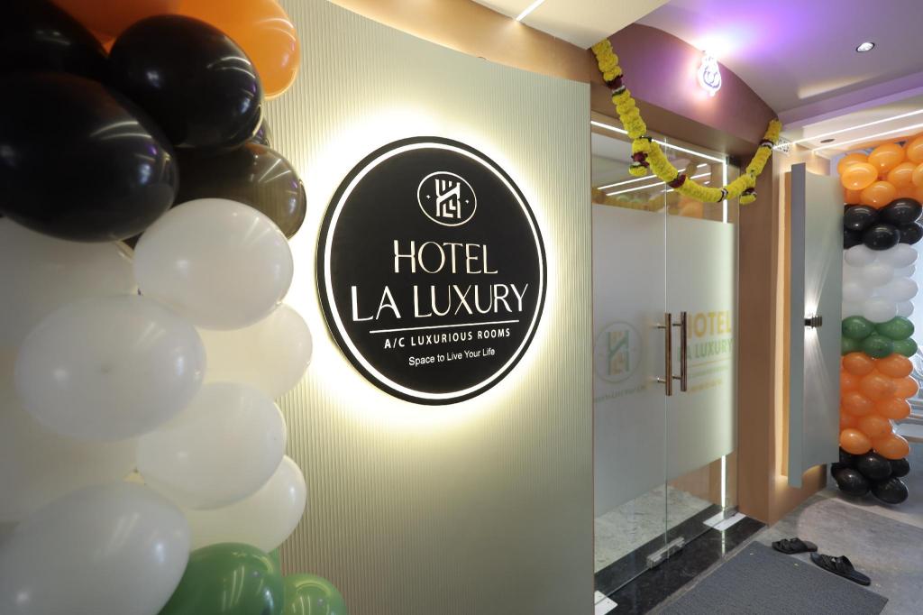 Hotel la Luxury — Surat — photo 5