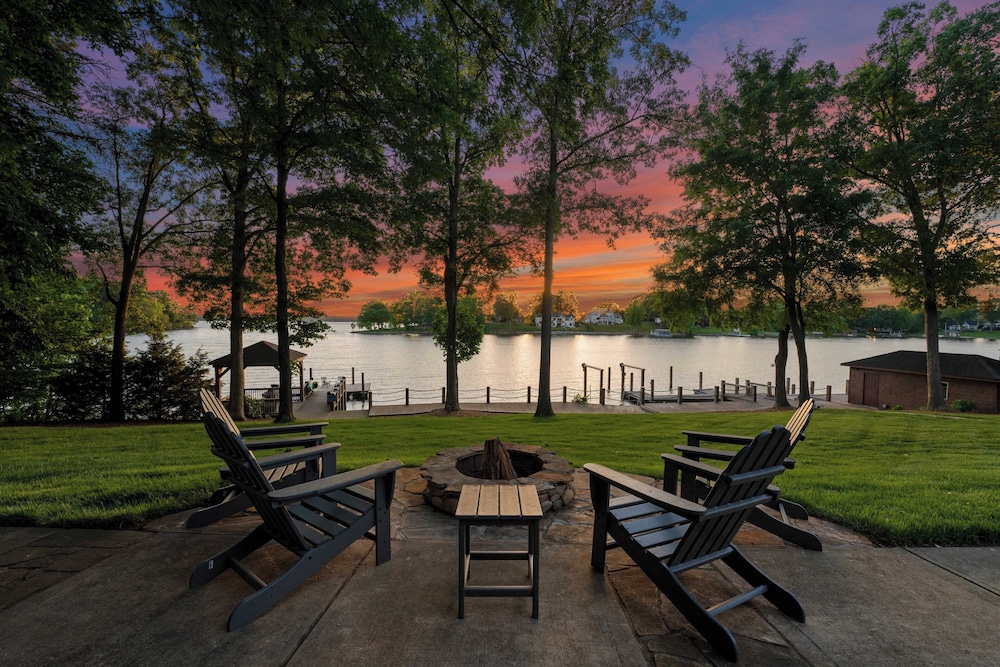 Sunset Shores Resort by Avantstay Private Beach - photo 77