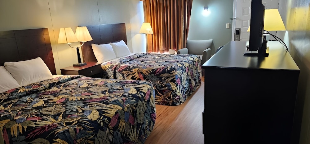 Astoria Hotel Danville West - photo 12