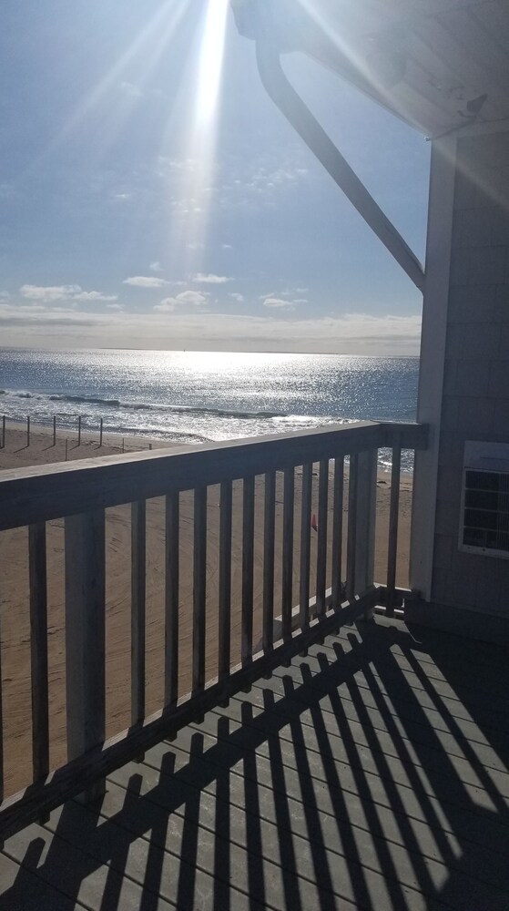 Sandcastle Beachfront Inn - photo 17