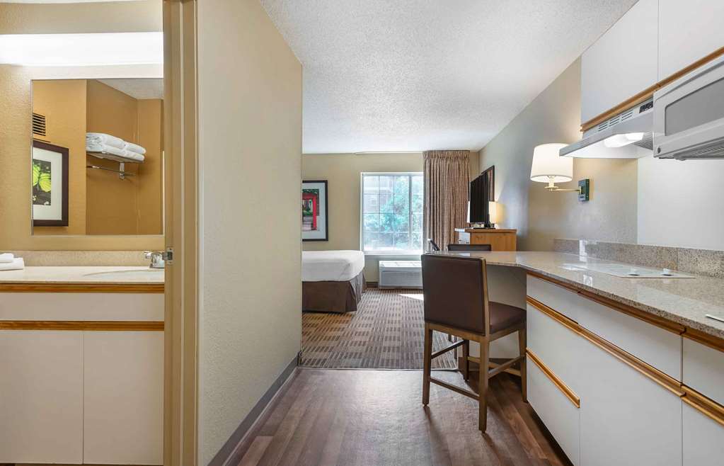 Extended Stay America Suites Newark Woodbridge - photo 21