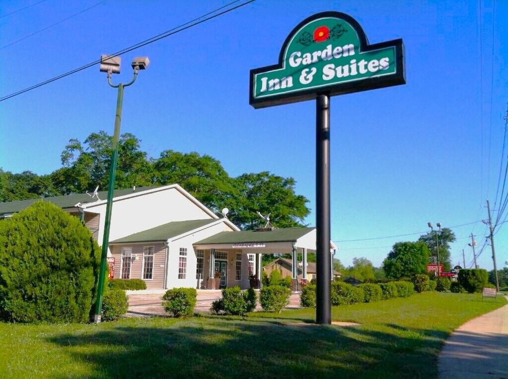 Garden Inn and Suites near Callaway Gardens Pine Mountain — hotel in Pine Mountain