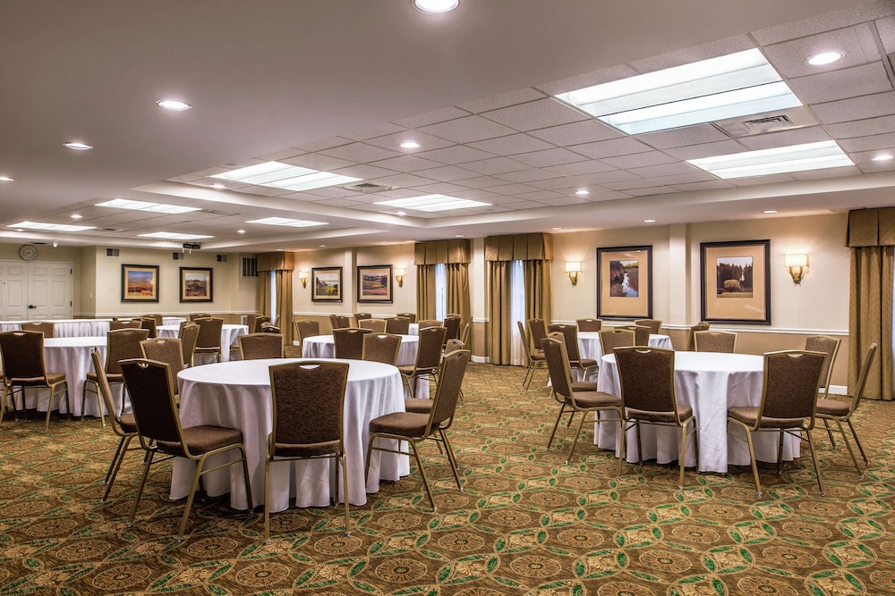 Hampton Inn Lexington Historic District - photo 62
