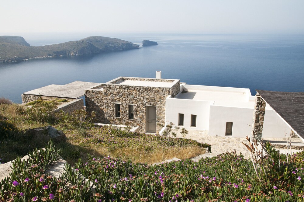 Serifos Houses Kalo Ampeli — 4-Star Luxury Hotel in Serifos, Greece