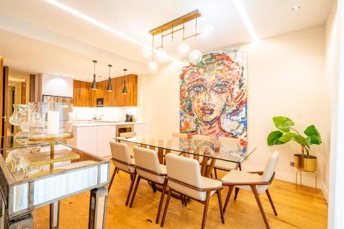 V73 Elegance & Comfort Luxury in Barrio Salamanca — 4-Star Luxury Hotel in Madrid, Spain