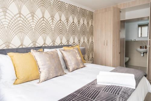 Azure 213 Luxury 2 Bedroom Apartment