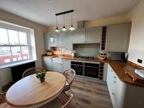 Luxury Penthouse Apartment — 4-Star Luxury Hotel in Lowestoft, United Kingdom