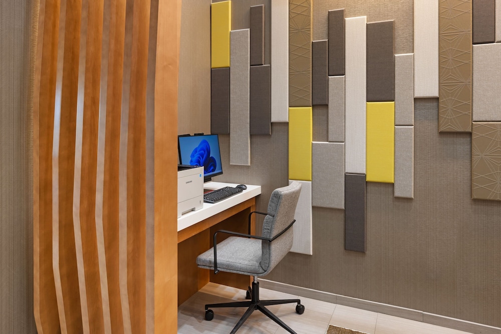 SpringHill Suites by Marriott Turlock - photo 30