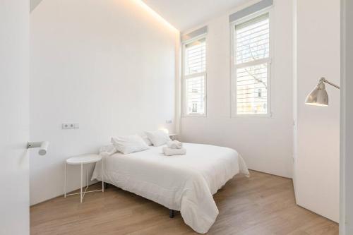 Moderno En El Coraza3n De Triana — Sevilla