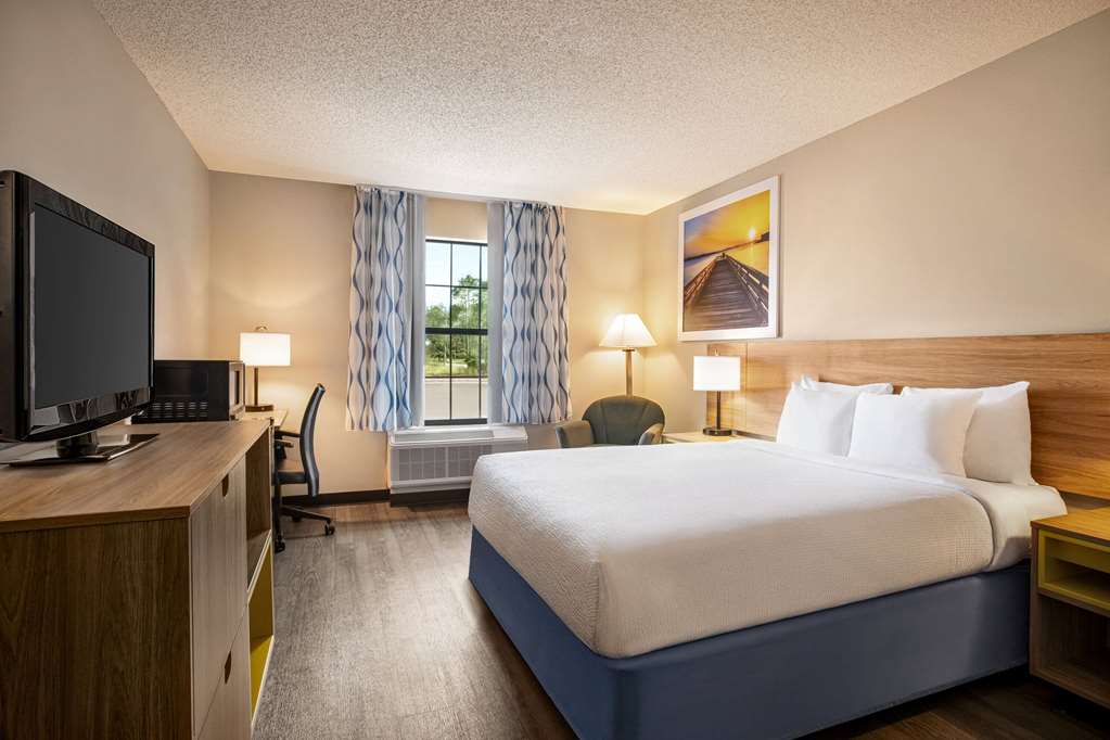 Days Inn by Wyndham Shallotte - photo 24